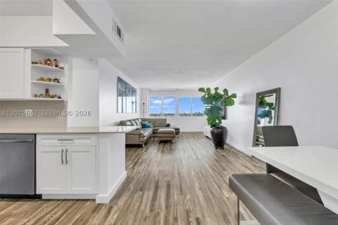 7441 Wayne 15I, Miami Beach FL - photo 8 of 47