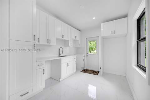 16410 NW 22nd Ct, Miami Gardens FL - photo 10 of 34