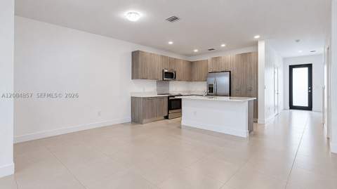 15811 SW 136th Ter, Miami FL - photo 11 of 60