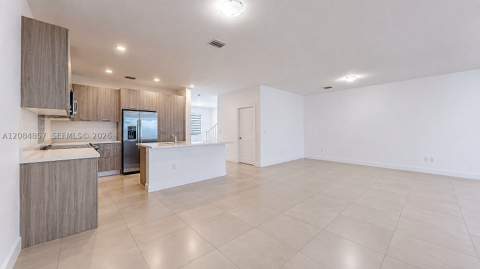 15811 SW 136th Ter, Miami FL - photo 9 of 60
