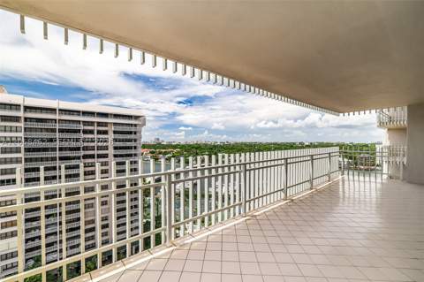 2 Grove Isle Dr B1602, Miami FL - photo 20 of 29
