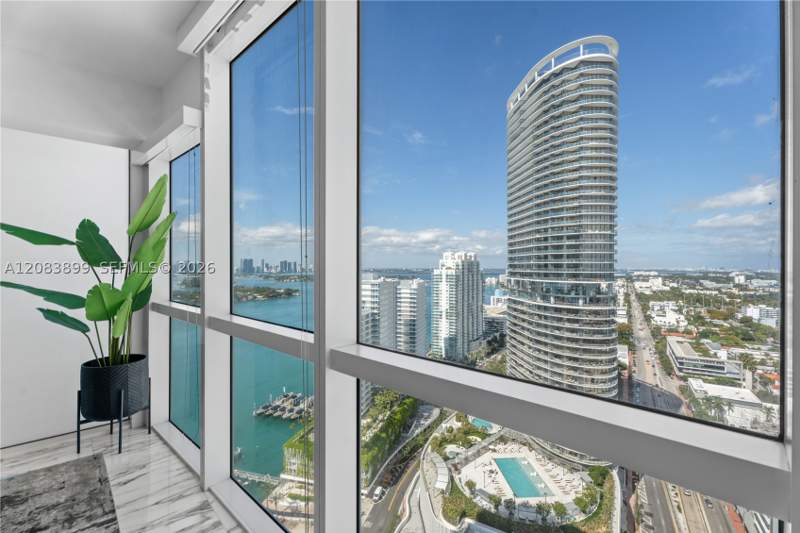 1 bedroom Condominium at 450 Alton Rd 3008, Icon Condo, Miami Beach — photo 4