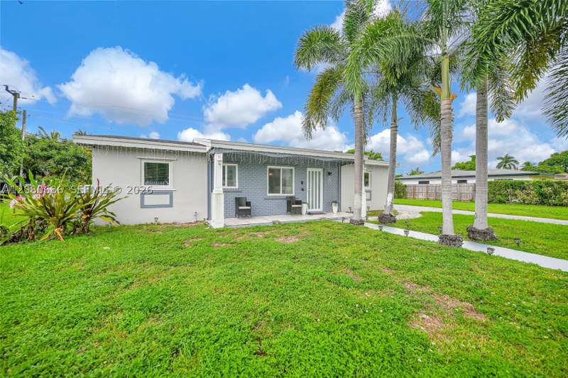 3 bedroom SingleFamilyResidence at 15400 SW 297th Ter, Sherwood Forest Estates, Homestead — photo 2
