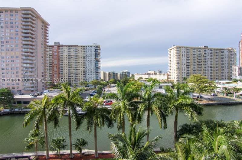 2 bedroom Condominium at 17150 N Bay Rd 2512, Porto Bellagio Condo, Sunny Isles Beach — photo 2