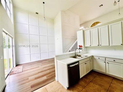 1261 NE 37th Pl, Homestead FL - photo 7 of 37