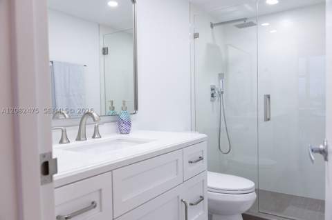 10275 Collins Ave 523, Bal Harbour FL - photo 13 of 31