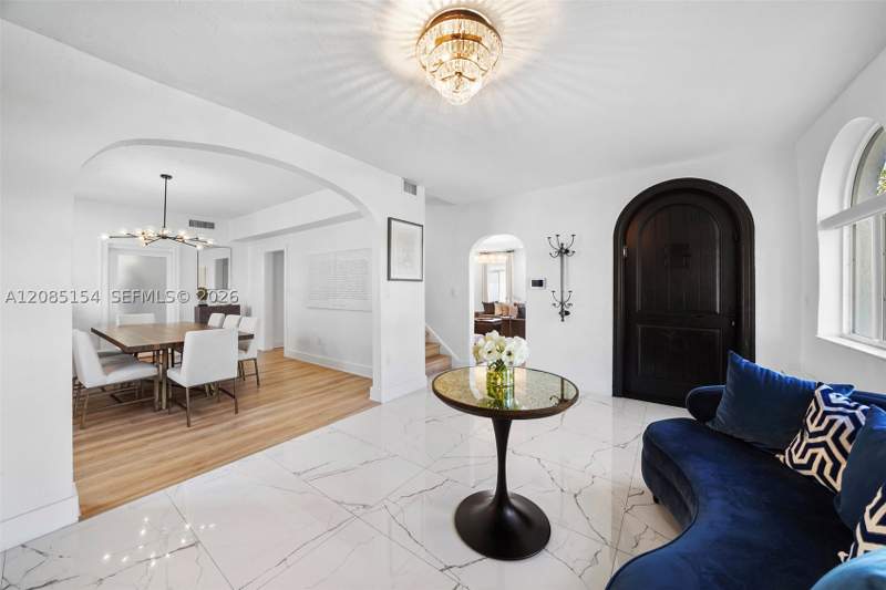 4 bedroom SingleFamilyResidence at 5237 La Gorce Drive, Beach View Sub, Miami Beach — photo 4