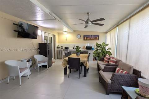 11005 W Okeechobee Rd 102, Hialeah Gardens FL - photo 18 of 23