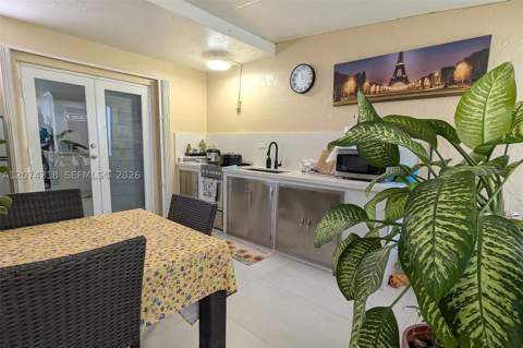 11005 W Okeechobee Rd 102, Hialeah Gardens FL - photo 19 of 23