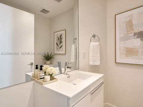 17301 Biscayne Blvd 1105, North Miami Beach FL - photo 8 of 41