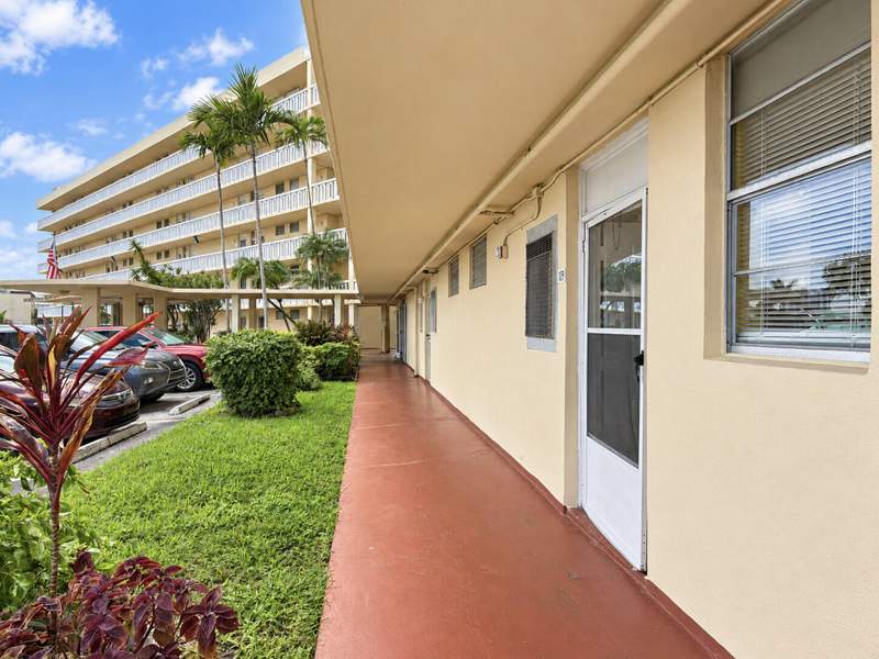 1 bedroom Condominium at 2999 Point East Drive C109, Point East One Condo-Bldg, Aventura — photo 3