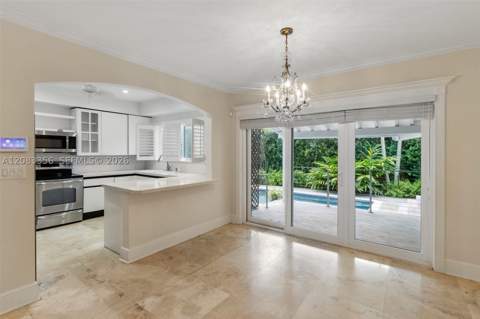 615 Santurce Ave, Coral Gables FL - photo 11 of 66