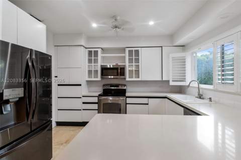 615 Santurce Ave, Coral Gables FL - photo 12 of 66