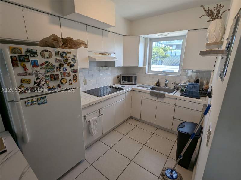 0 bedroom StockCooperative at 158 Ocean Dr 406, Ocean Beach Fla Sub, Miami Beach — photo 5