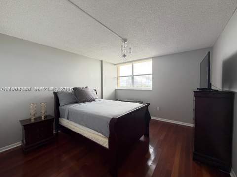 900 NE 195th St 703, Miami FL - photo 11 of 17