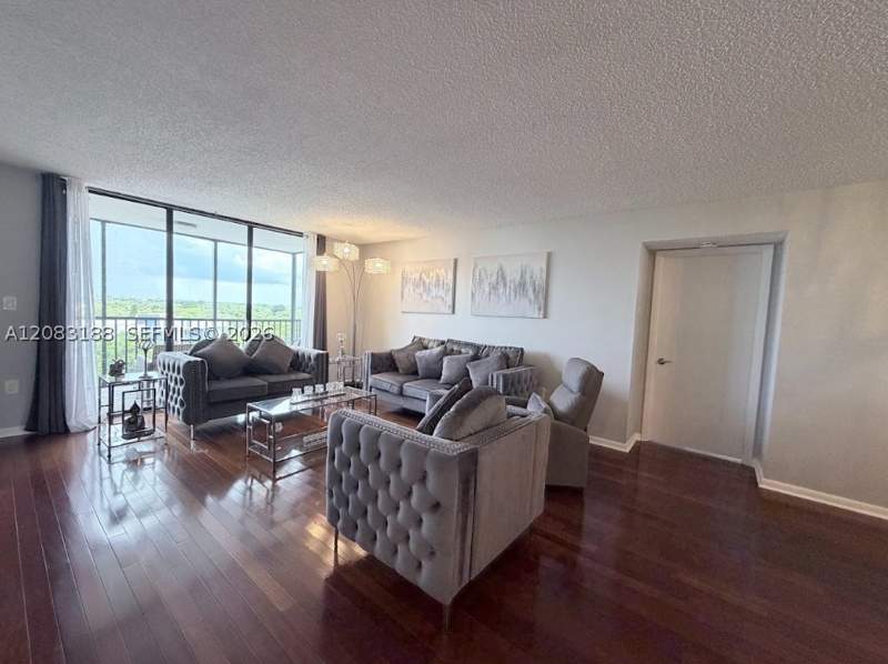 2 bedroom Condominium at 900 NE 195th St 703, Chantilly Condo, Miami — photo 5