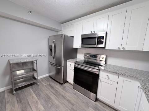 900 NE 195th St 703, Miami FL - photo 7 of 17