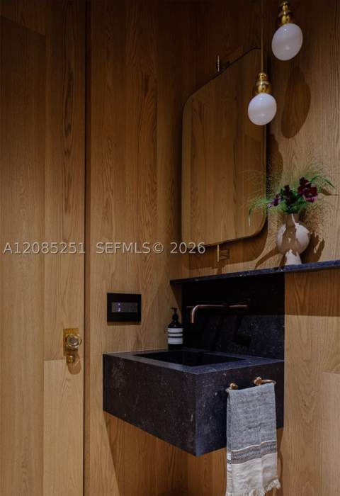 418 Castania Ave, Coral Gables FL - photo 17 of 35