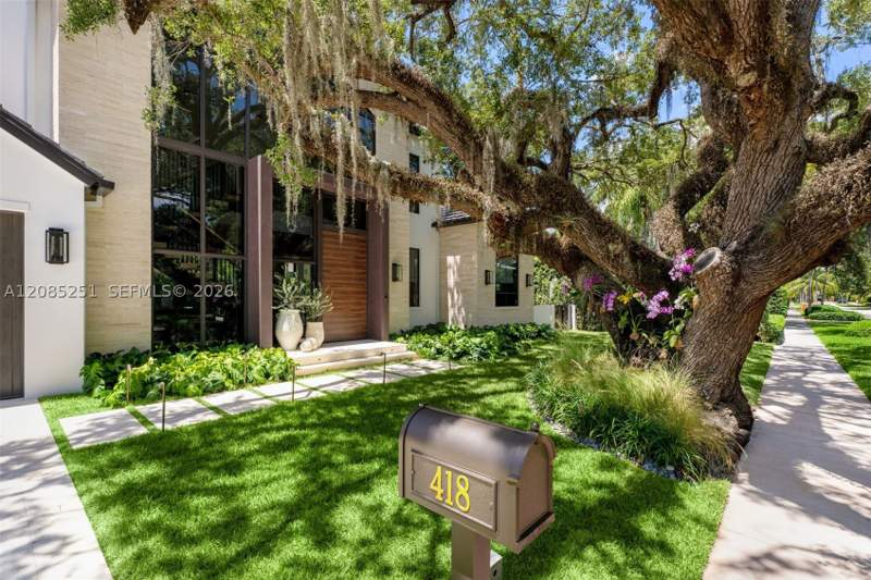 4 bedroom SingleFamilyResidence at 418 Castania Ave, C Gab Riviera Sec Pt 2 Re, Coral Gables — photo 2