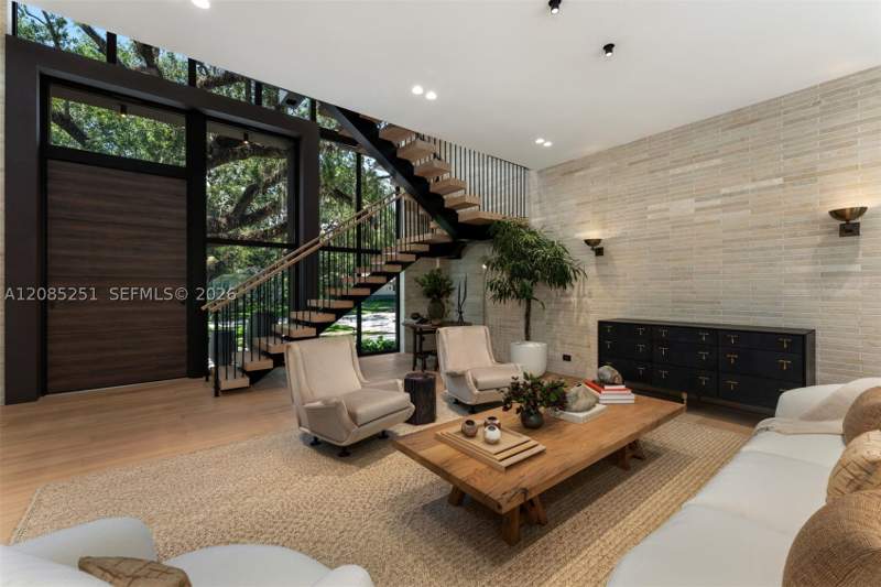 4 bedroom SingleFamilyResidence at 418 Castania Ave, C Gab Riviera Sec Pt 2 Re, Coral Gables — photo 5