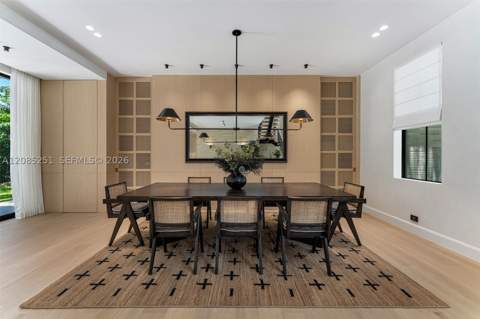 418 Castania Ave, Coral Gables FL - photo 9 of 35