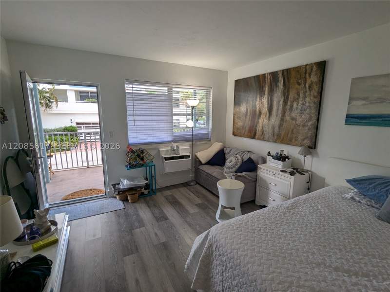 0 bedroom StockCooperative at 158 Ocean Dr 203, Ocean Beach Fla Sub, Miami Beach — photo 3