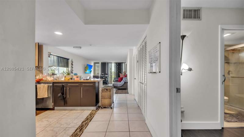 2 bedroom Condominium at 8001 Crespi Blvd 4B, Domino One Condo, Miami Beach — photo 5