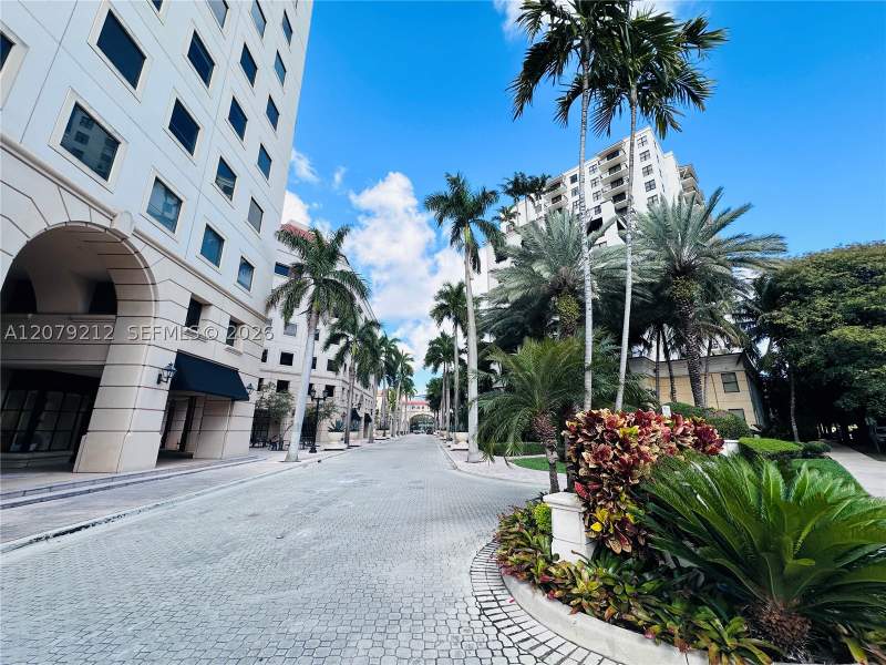 1 bedroom Condominium at 888 S Douglas Rd 1512, Puerta De Palmas Condo, Coral Gables — photo 5