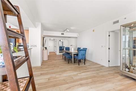 325 S Biscayne Blvd 2723, Miami FL - photo 11 of 68