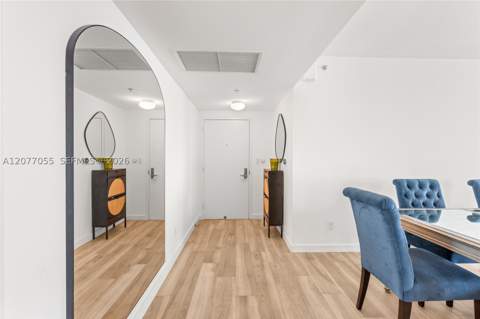 325 S Biscayne Blvd 2723, Miami FL - photo 7 of 68