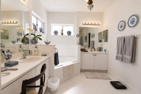 22651 SW 93rd Psge, Cutler Bay FL - photo 19 of 34