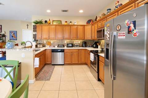 22651 SW 93rd Psge, Cutler Bay FL - photo 8 of 34