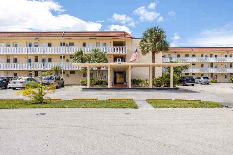1 bedroom Condominium at 2949 Point East Dr B304, Point East One Condo-Bldg, Aventura — photo 3