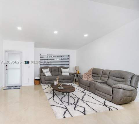 15245 SW 99th Ct, Miami FL - photo 6 of 36