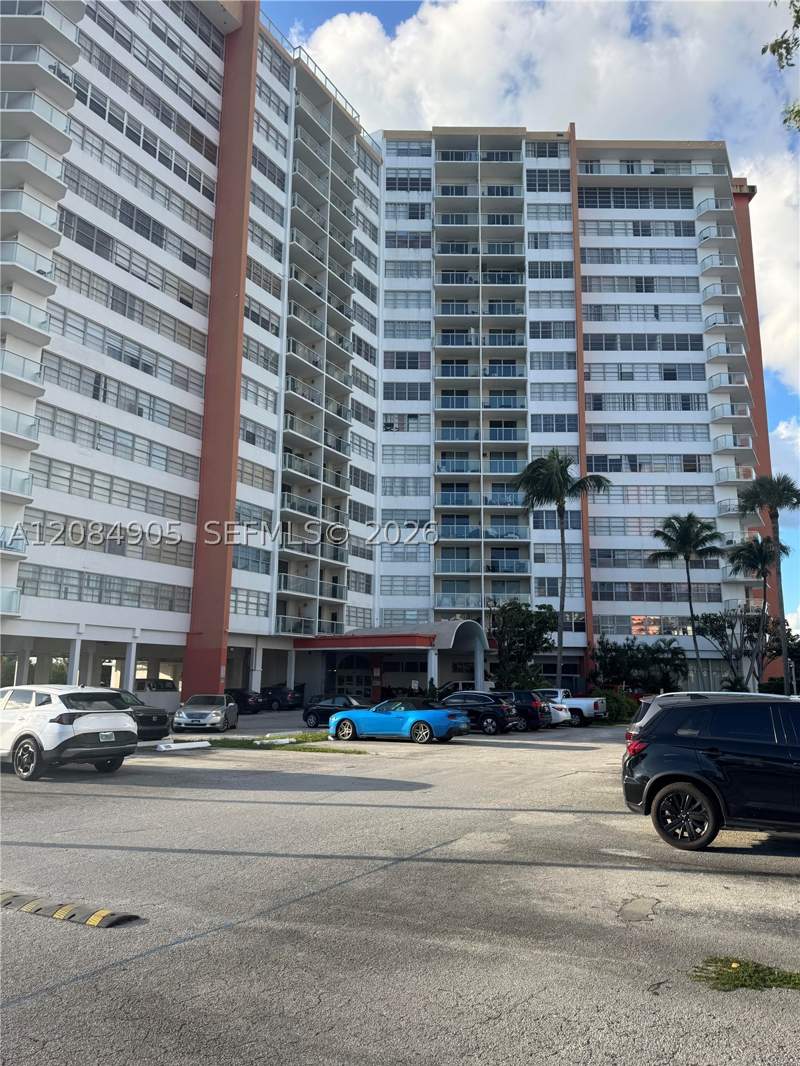 2 bedroom Condominium at 1301 NE Miami Gardens Dr 515W, Buckley Towers Condo - Ea, Miami — photo 2