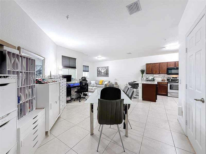 2 bedroom Condominium at 260 NW 109th Ave 206, Century Park West, Miami — photo 5