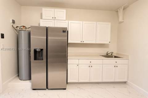 22023 SW 95th Pl, Cutler Bay FL - photo 24 of 26