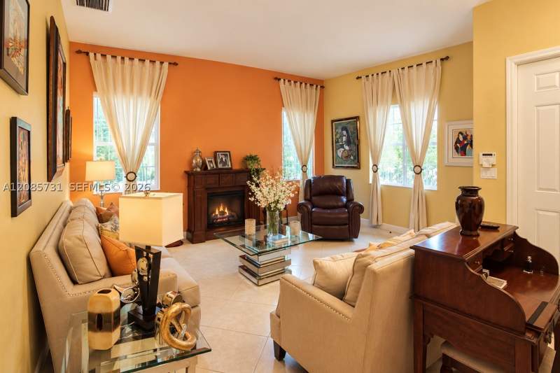 3 bedroom SingleFamilyResidence at 22023 SW 95th Pl, Lakes By The Bay Amber, Cutler Bay — photo 4