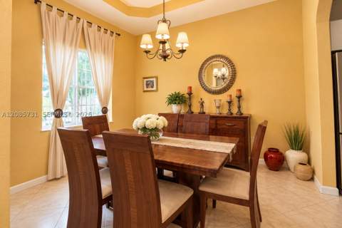 22023 SW 95th Pl, Cutler Bay FL - photo 6 of 26