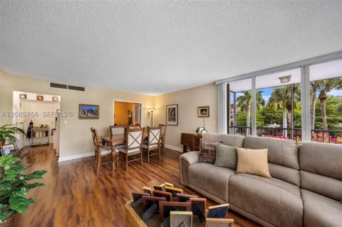 150 Ocean Lane Dr 2H, Key Biscayne FL - photo 11 of 39