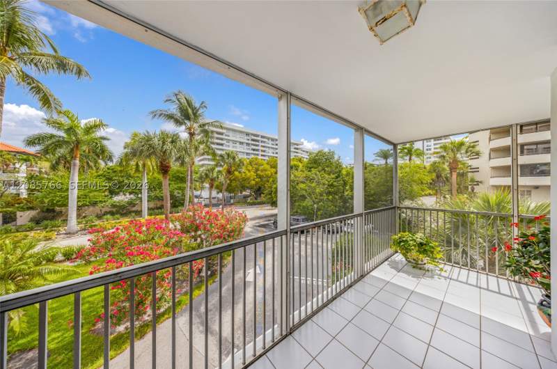 2 bedroom Condominium at 150 Ocean Lane Dr 2H, Island Breakers Condo, Key Biscayne — photo 3