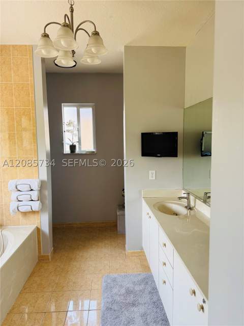 1240 NE 41st Pl, Homestead FL - photo 17 of 30