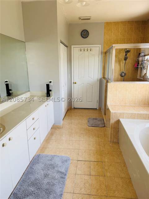 1240 NE 41st Pl, Homestead FL - photo 21 of 30