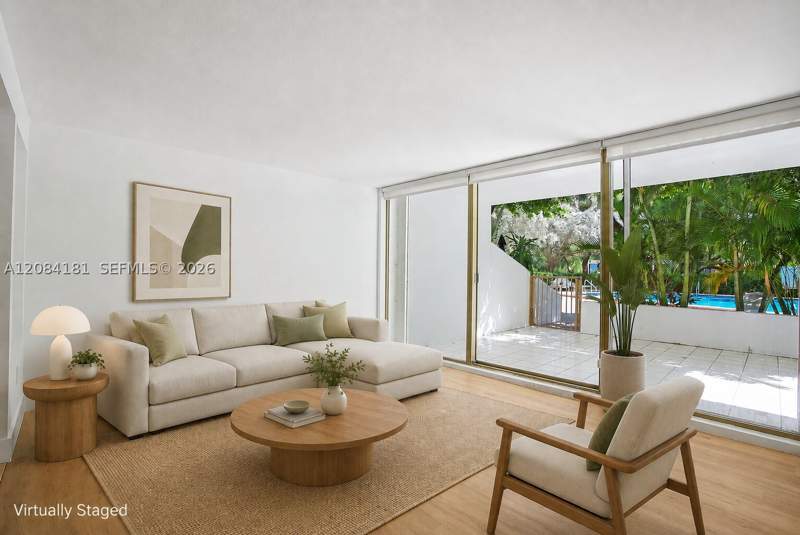 1 bedroom Condominium at 155 Ocean Lane Dr 103, Commodore Club West Condo, Key Biscayne — photo 4