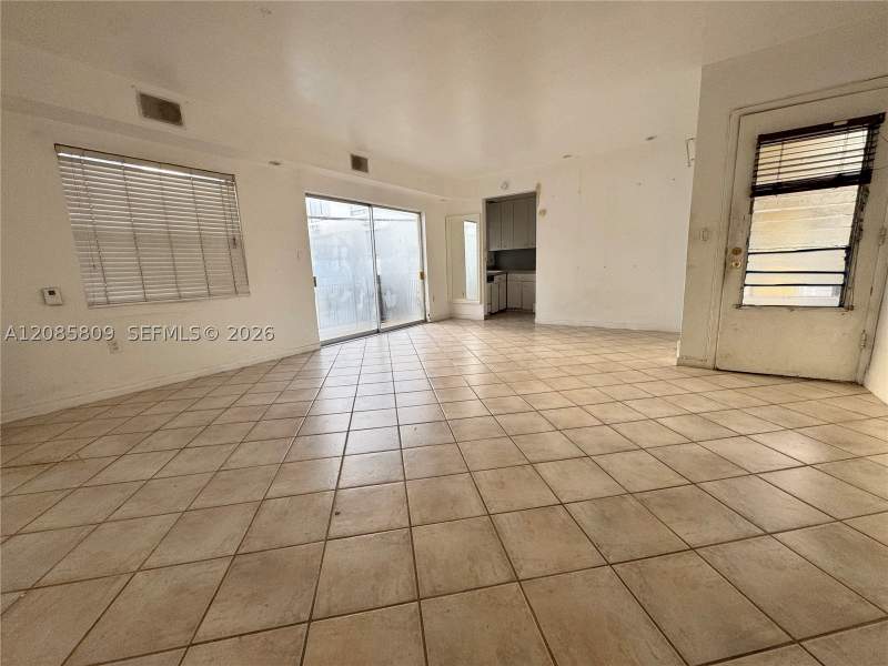 1 bedroom Condominium at 75 Washington Ave 20, Golden Dreams Condo, Miami Beach — photo 4