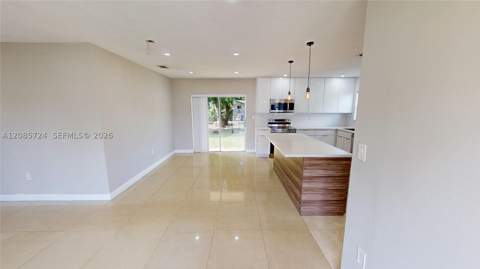 3354 NW 181st St, Miami Gardens FL - photo 8 of 26