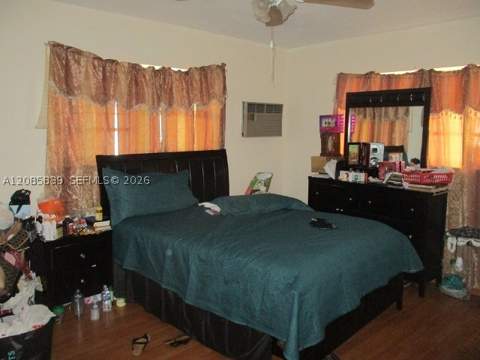 205 NE 175th St, North Miami Beach FL - photo 7 of 14
