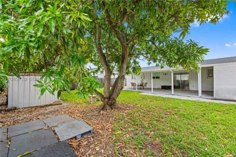 19900 SW 114th Ave, Miami FL - photo 23 of 38