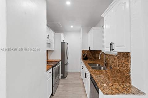 19900 SW 114th Ave, Miami FL - photo 8 of 38