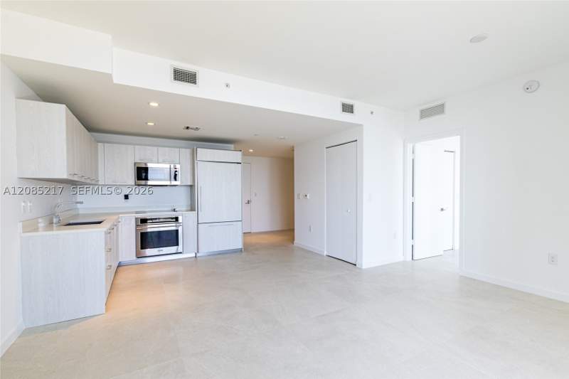 1 bedroom Condominium at 45 SW 9th St 3302, Brickell Heights East Con, Miami — photo 5